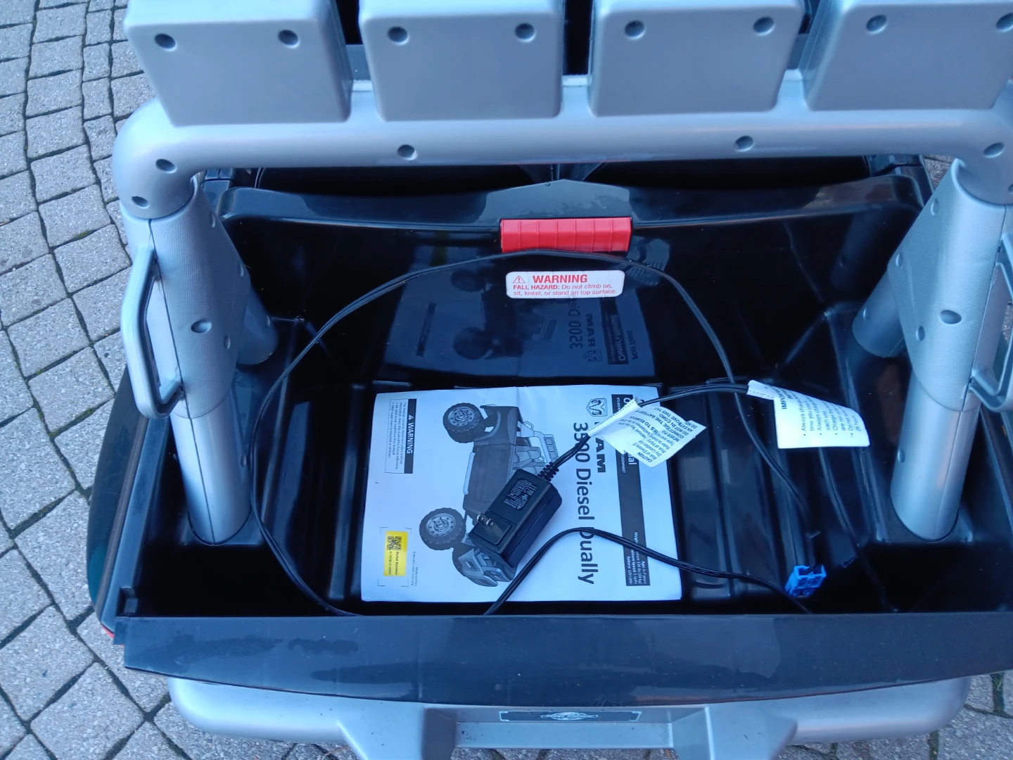 Ram 3500 Diesel Dually Ride-On Truck - photo 2