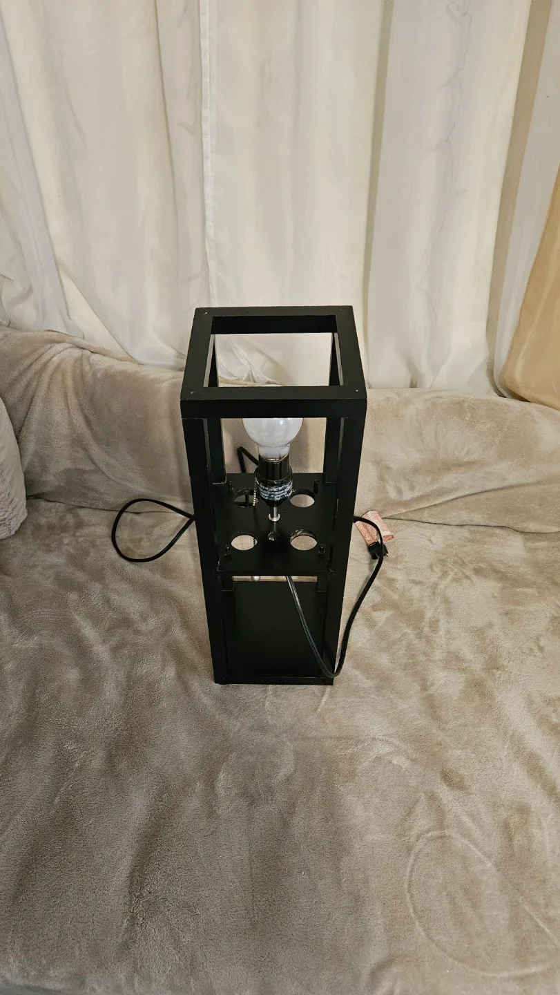 Black Wooden Frame Table Lamp image indicator(3)