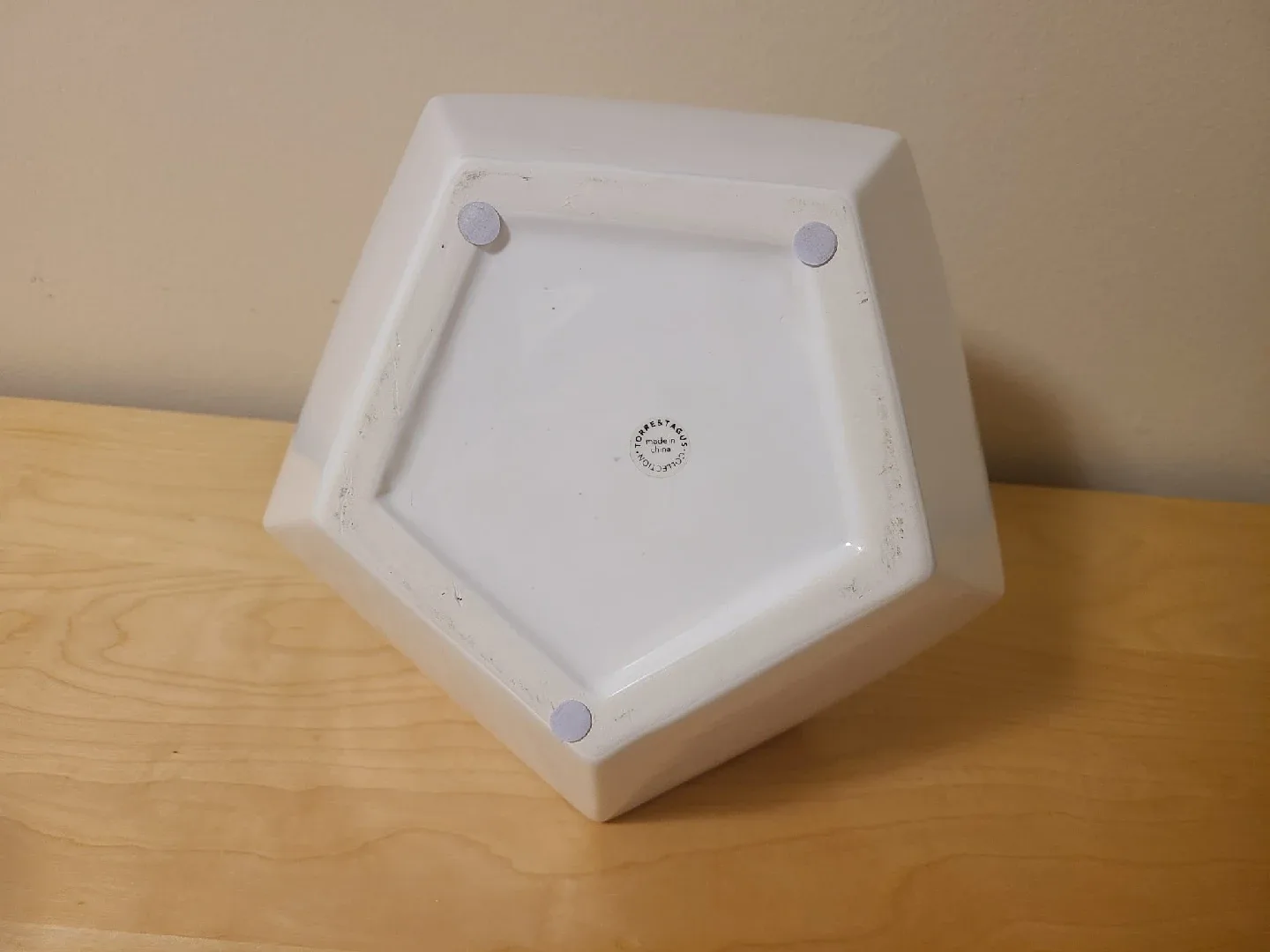 Off-White Faceted Ceramic Vase 🥕 image indicator(5)