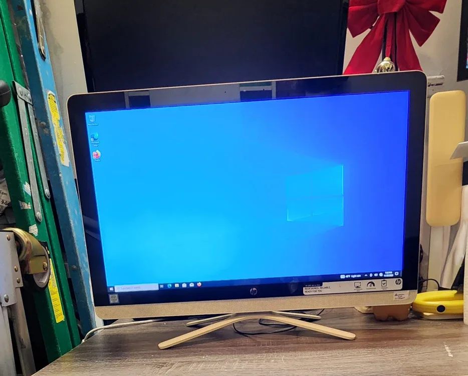 HP All-in-One TOUCH SCREEN Desktop PC