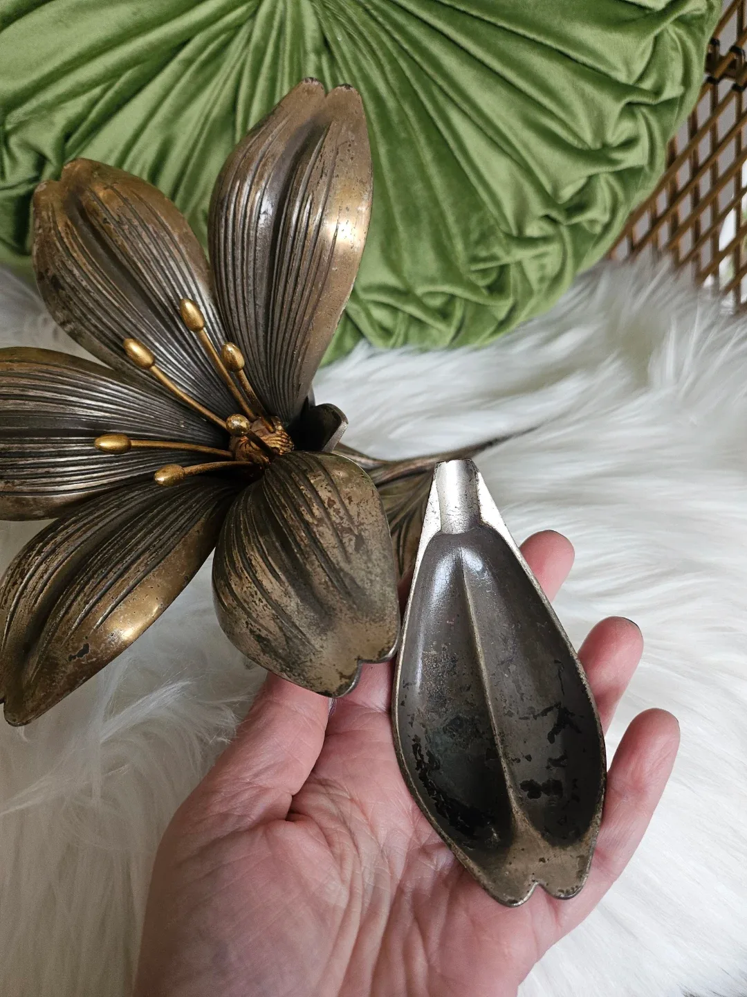 Vintage S. Agudo Flower Ashtray 1950s image indicator(4)