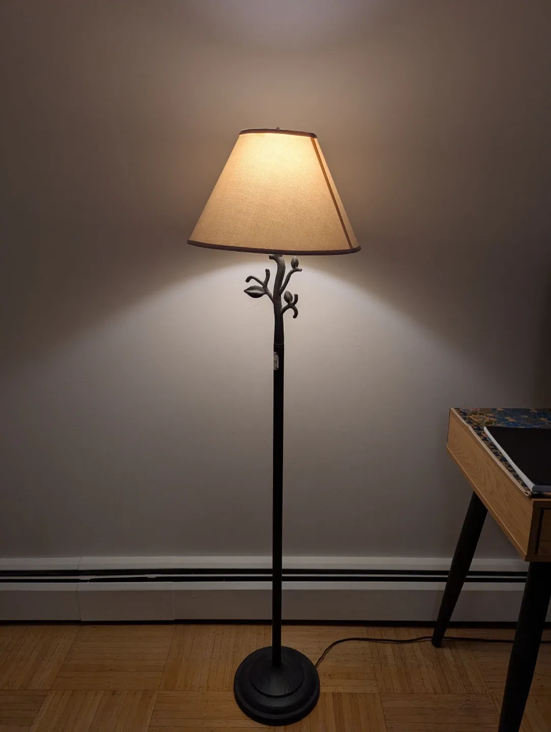 Floor lamp image indicator(2)