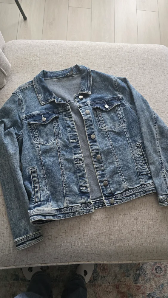 Denim Jacket - Size M image indicator(2)