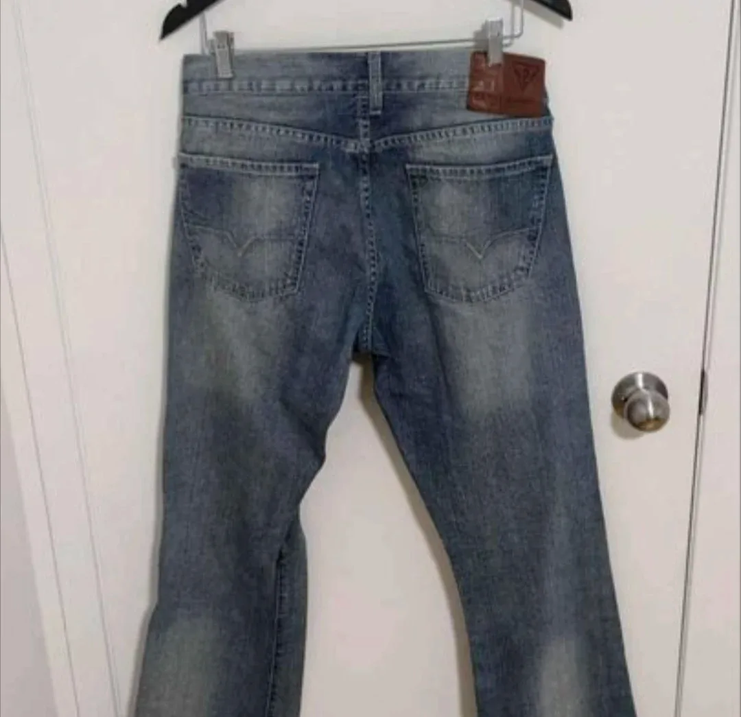 Brand New Men's Guess Without Tags Jeans - Side 32 x 32 image indicator(3)
