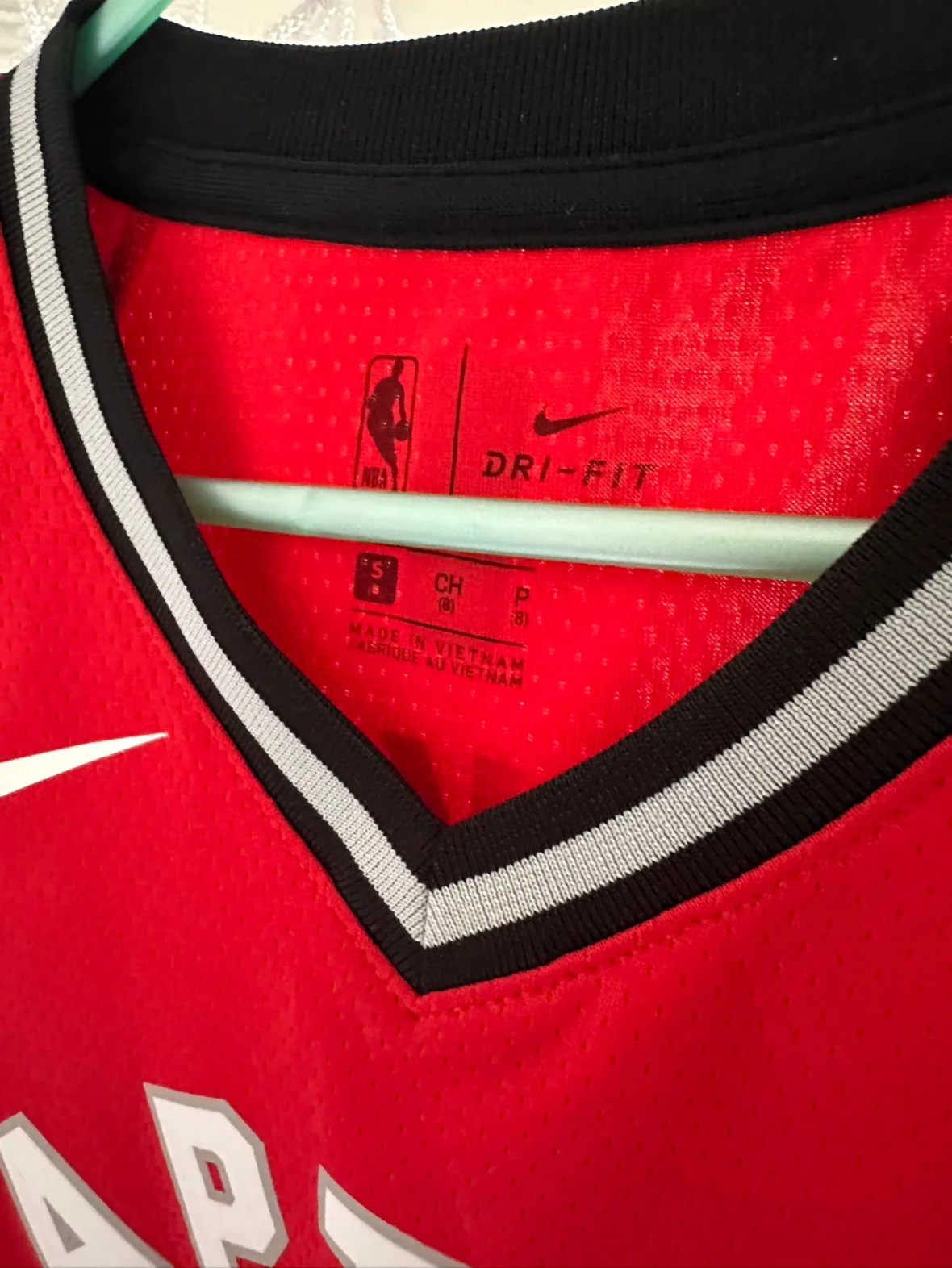 Kids age 8-10, Nike Raptors Siakam #43 Jersey - Size Small image indicator(2)