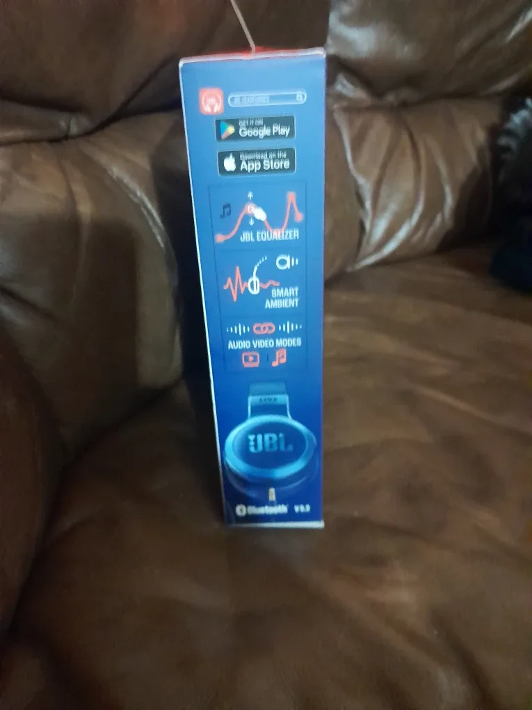 New JBL Live 670NC Blue Headphones