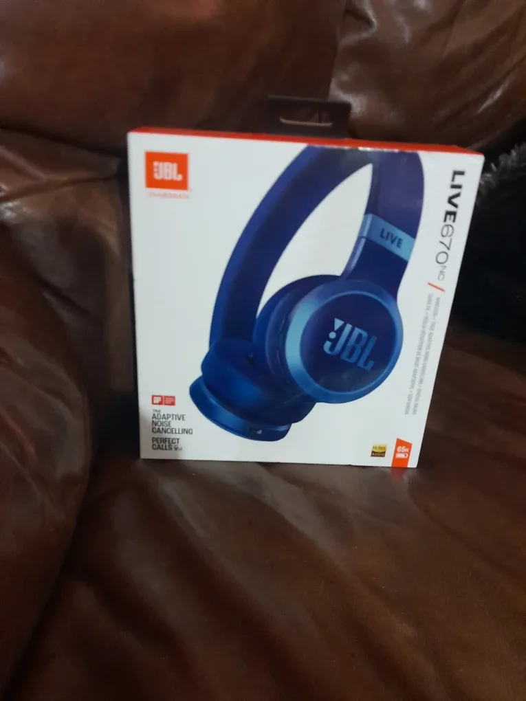New JBL Live 670NC Blue Headphones image indicator(3)
