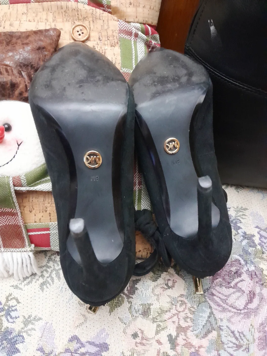 Michael Kors Black Heels - Size 8M image indicator(4)
