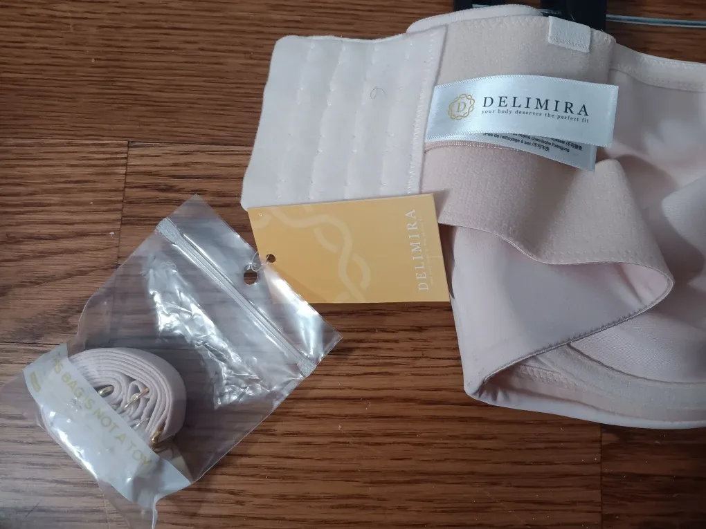 DELIMIRA Strapless Bra - Size 38DD image indicator(2)