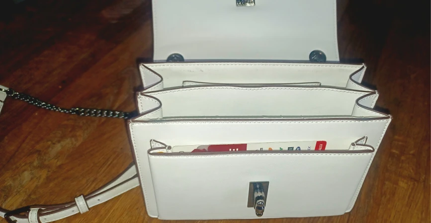 White Shoulder Bag with Chain - photo 4