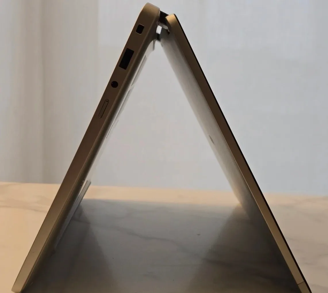 Dell Pro 13 Plus 2in1 - Core Ultra 7 255U - 512Gb SSD - 32Gb image indicator(4)