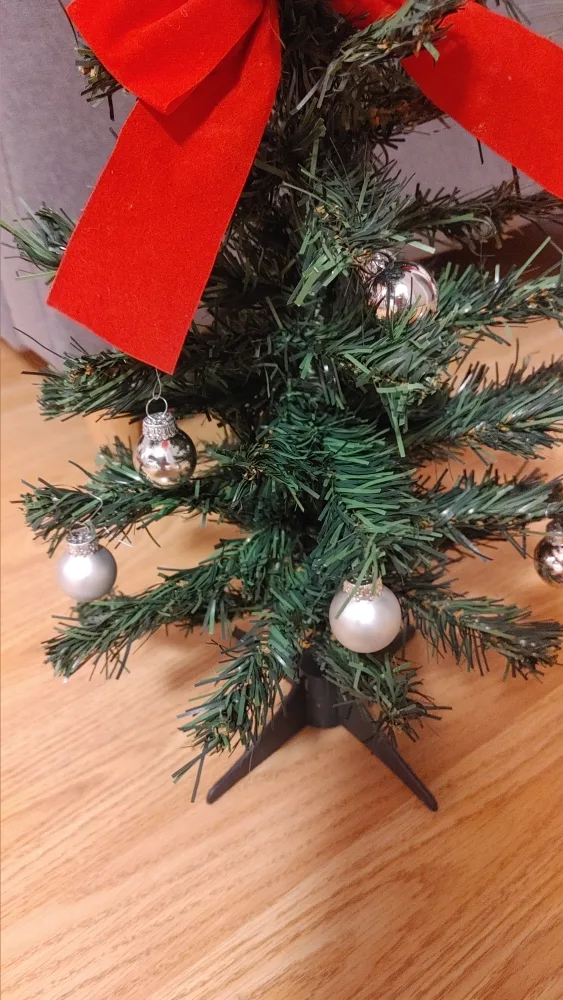 Christmas Tree with Red Bow New image indicator(4)