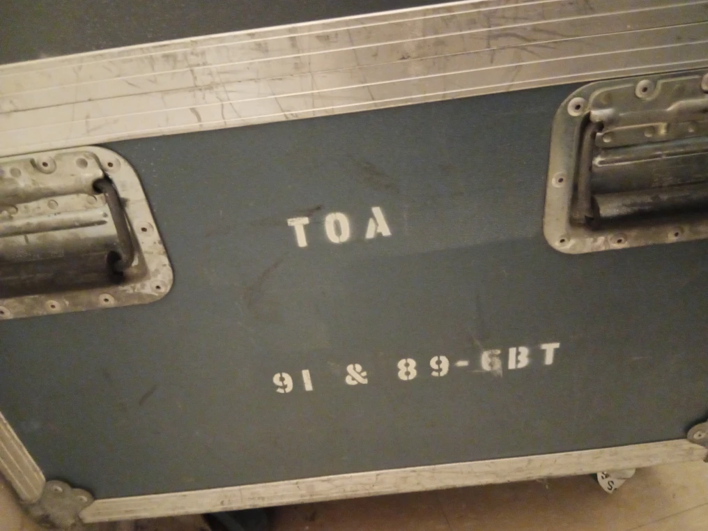 Road Case can store 2 -12 pa speakers - photo 4