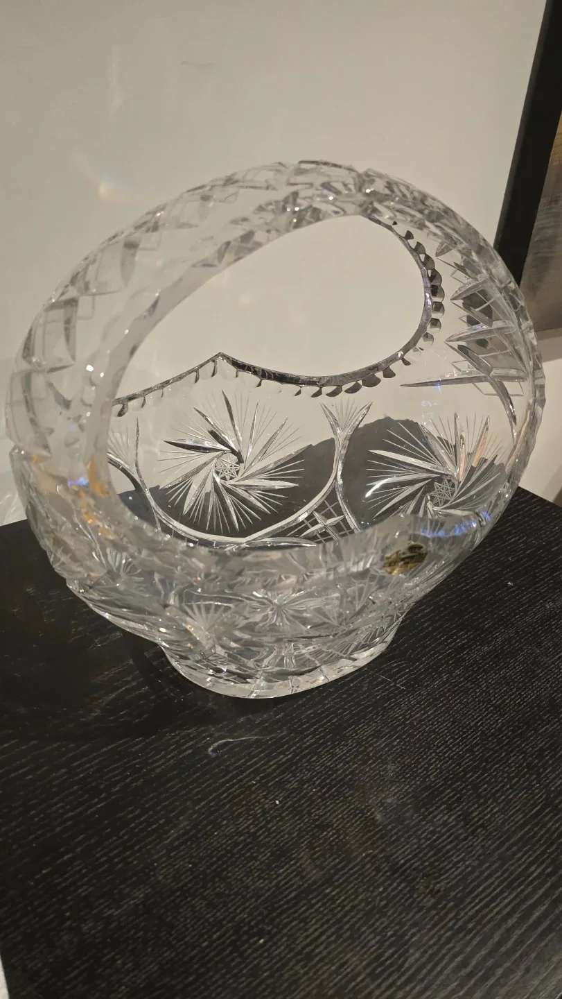 Estate Waterford Crystal Basket - 24% Lead image indicator(3)