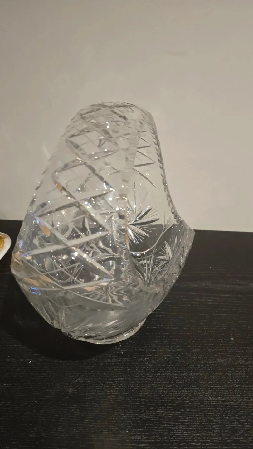 Estate Waterford Crystal Basket - 24% Lead image indicator(6)