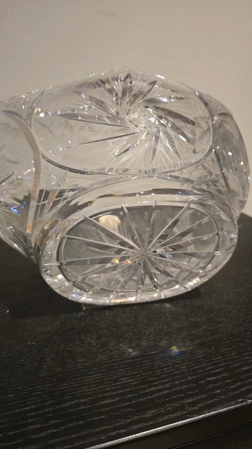 Estate Waterford Crystal Basket - 24% Lead image indicator(7)