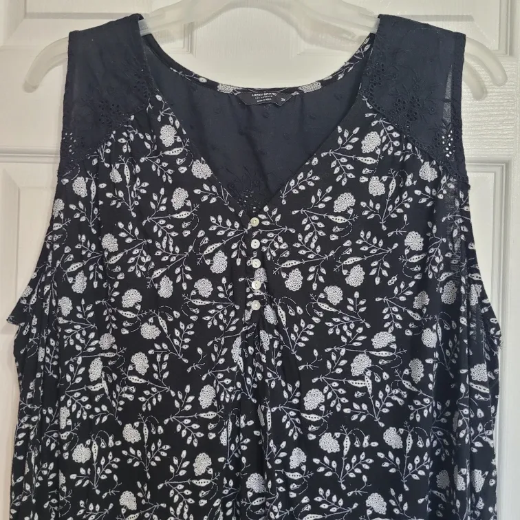 Ladies Size 3X Tank Top image indicator(2)