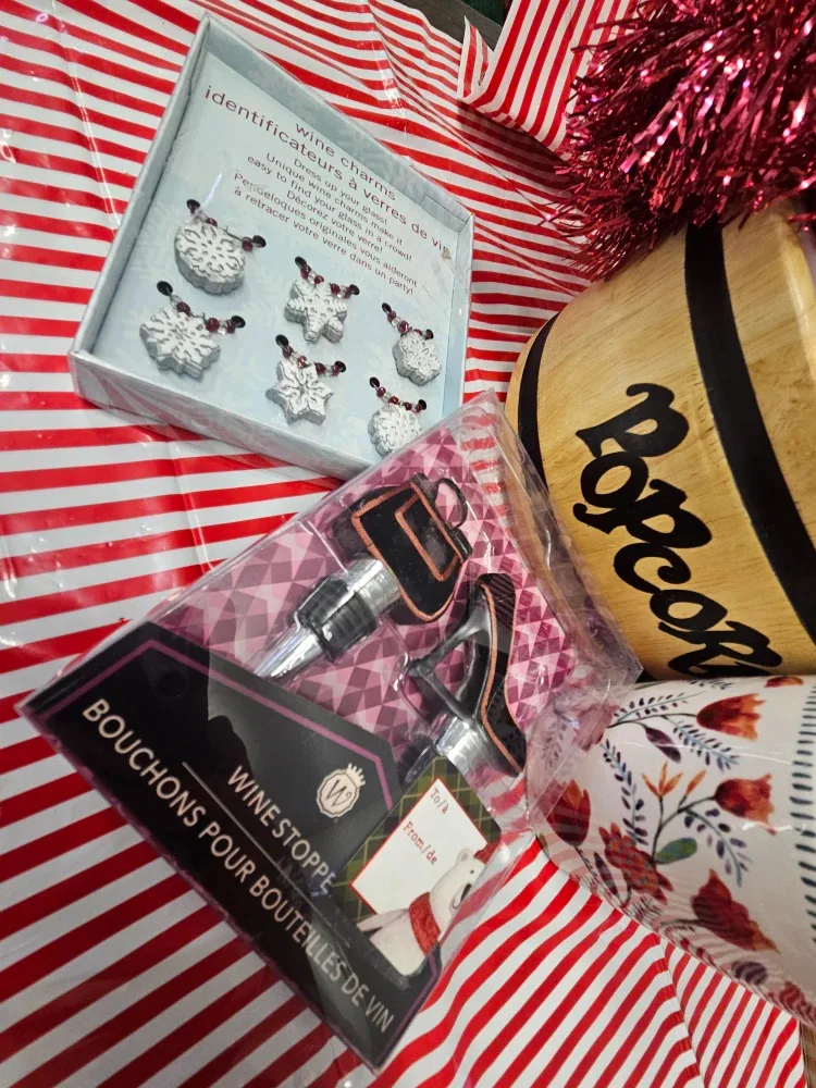 Popcorn Bowl, Wine Charms & Stoppers, Mug image indicator(3)