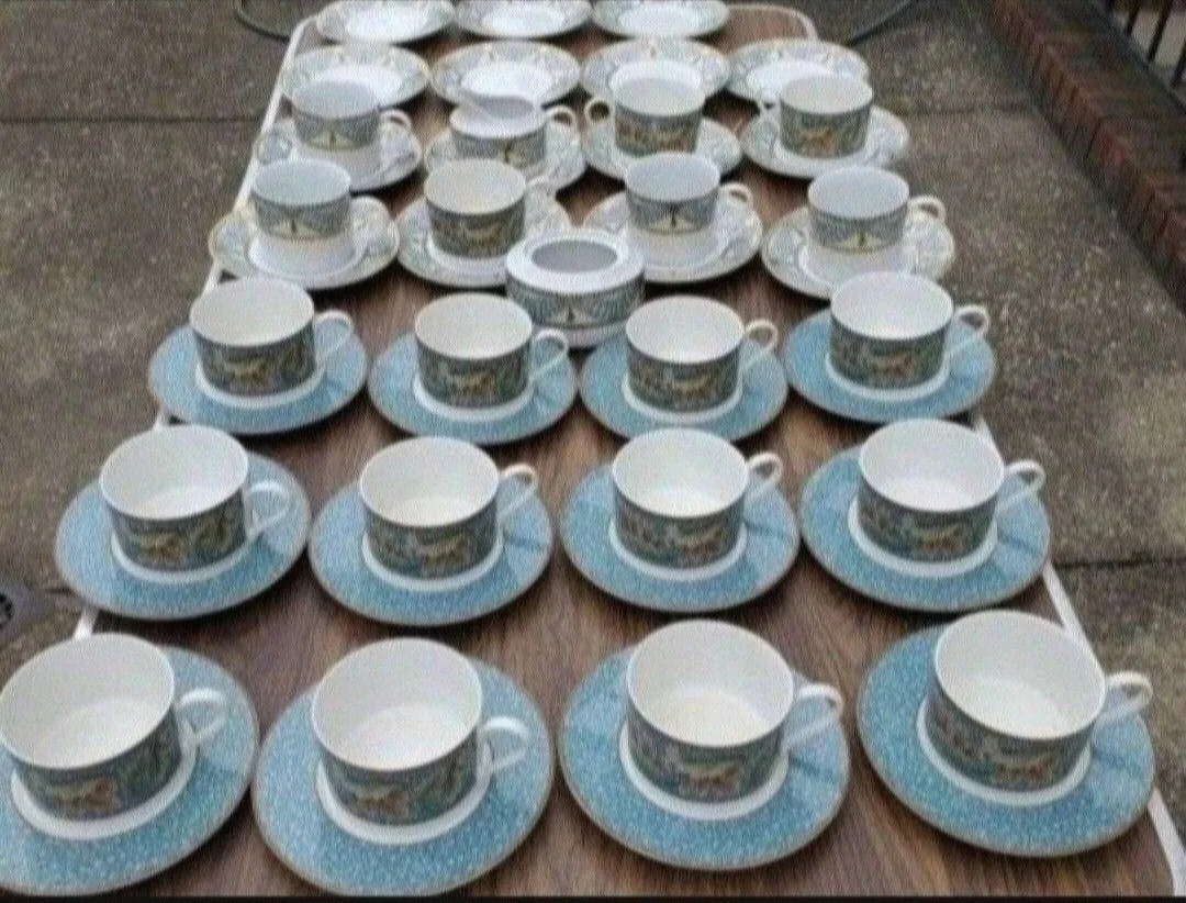 50 pieces teacup and saucer set. thumbnail