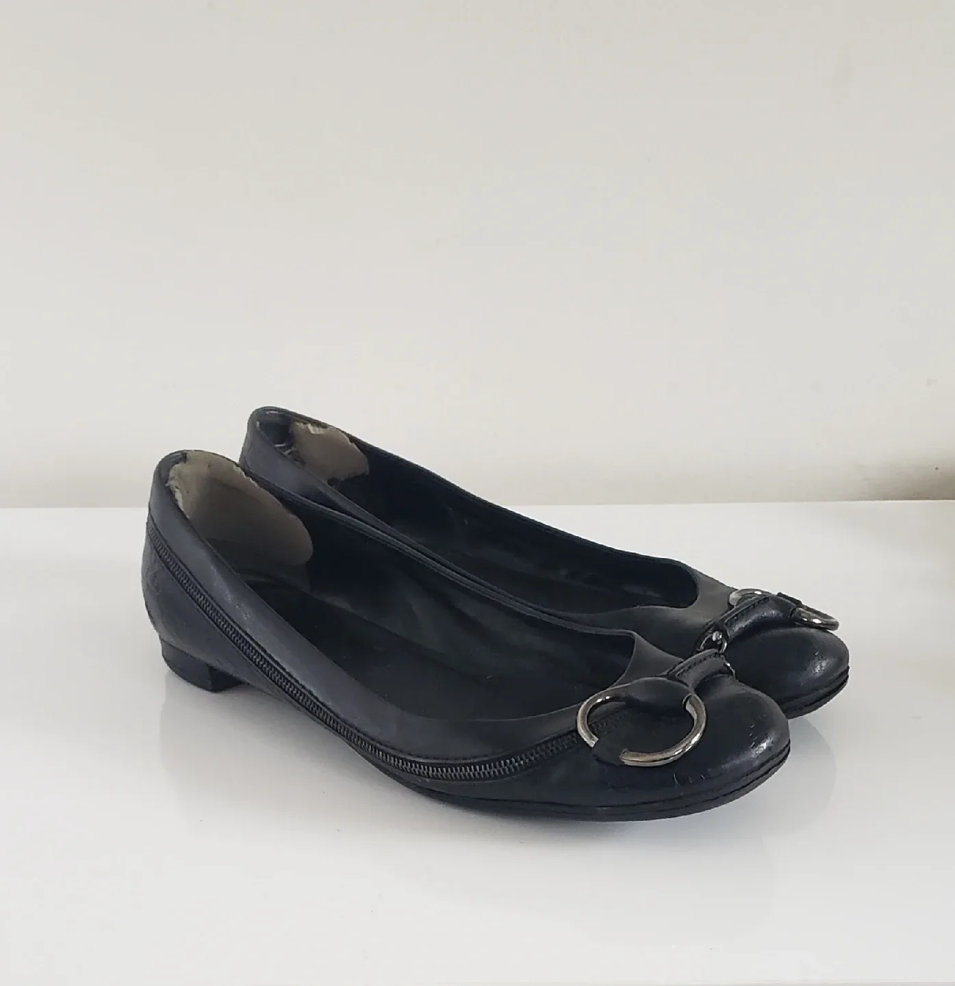 Gucci Black Monogram Leather Ballet Flats w Dustbag image indicator(2)