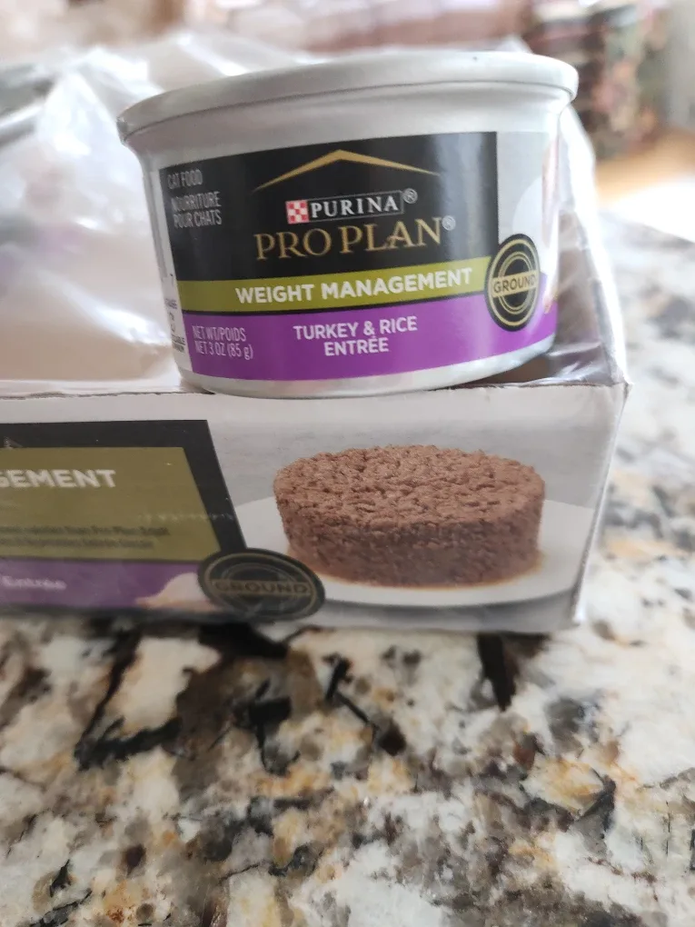 19 Purina Pro Plan Weight Management Cat Food image indicator(2)