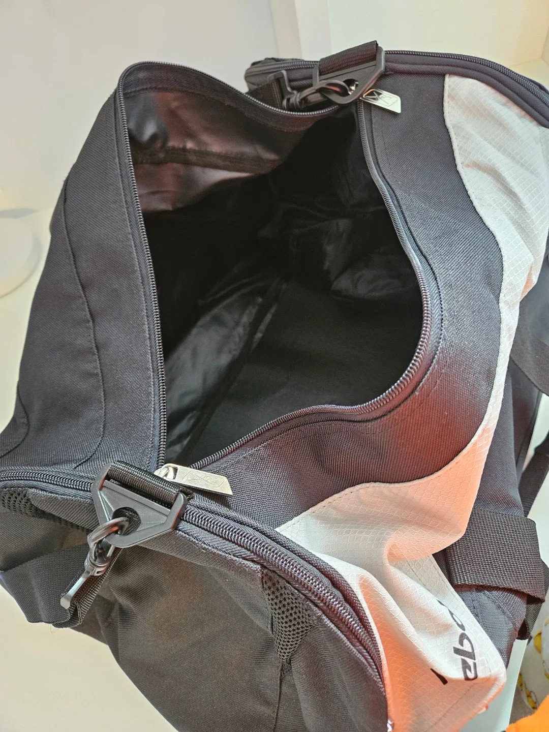 Reebok Black & White Duffle Bag image indicator(2)