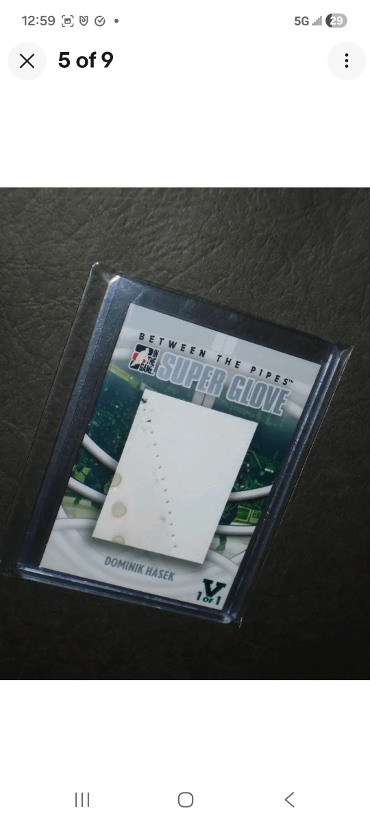 Dominik Hasek Super Glove Hockey Card/Leather Relic/ 1/1 - photo 5