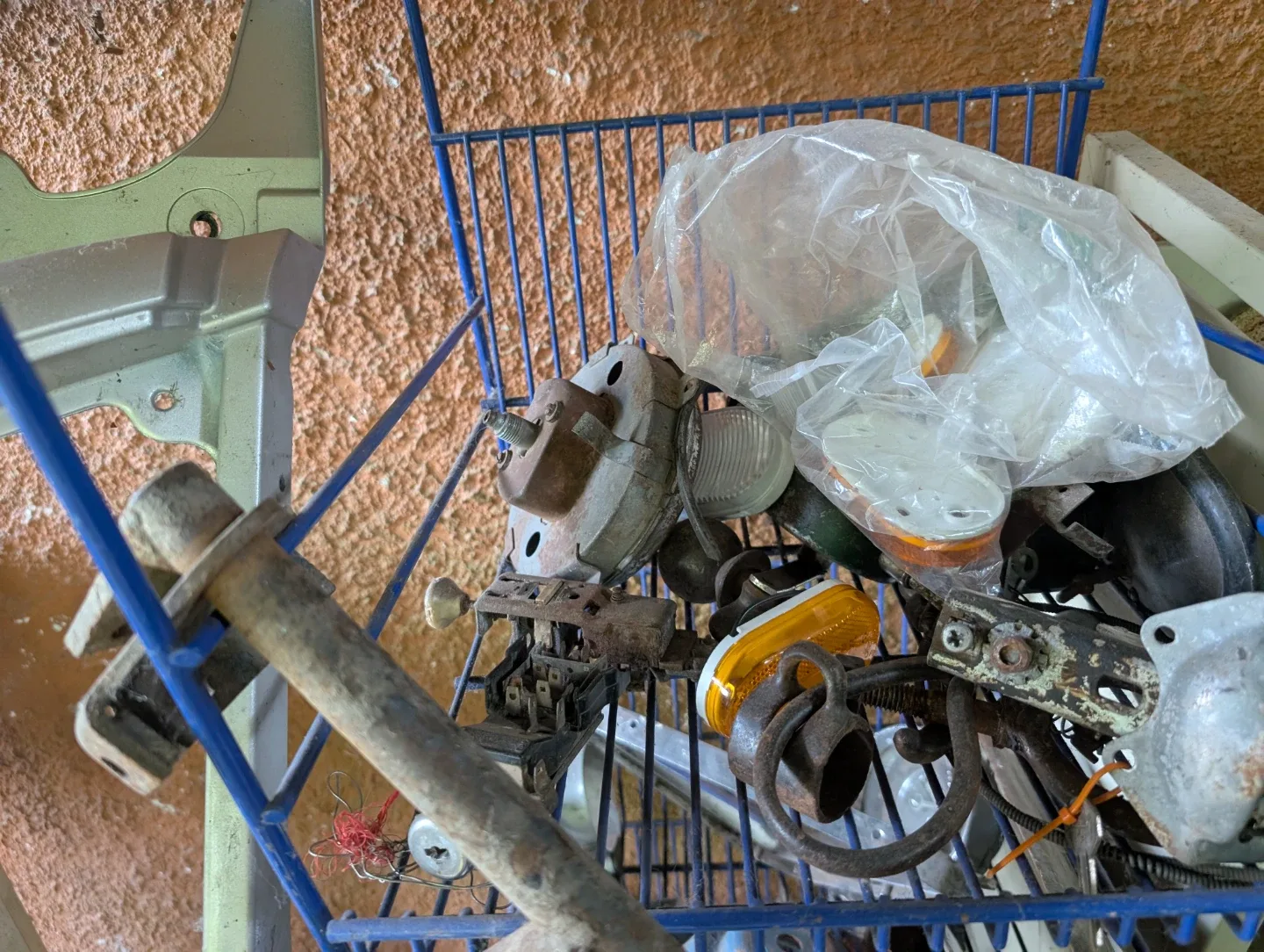 Vintage Chevy car and truck parts image indicator(3)