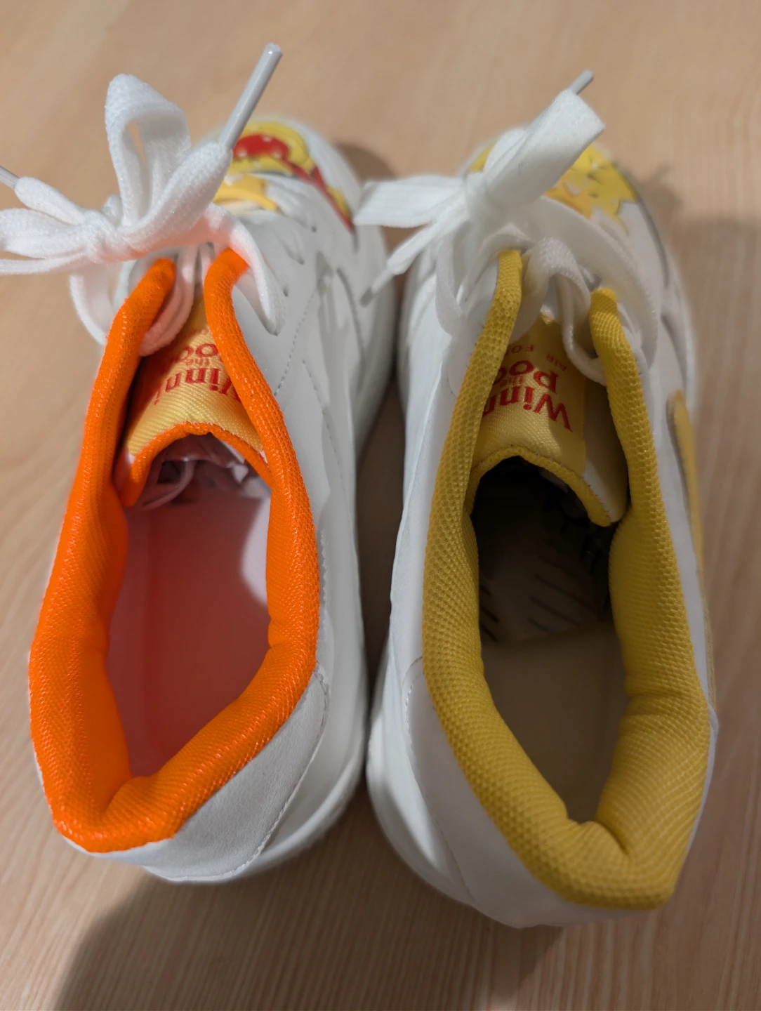 Winnie the Pooh Custom Sneakers - Size 33 - photo 4