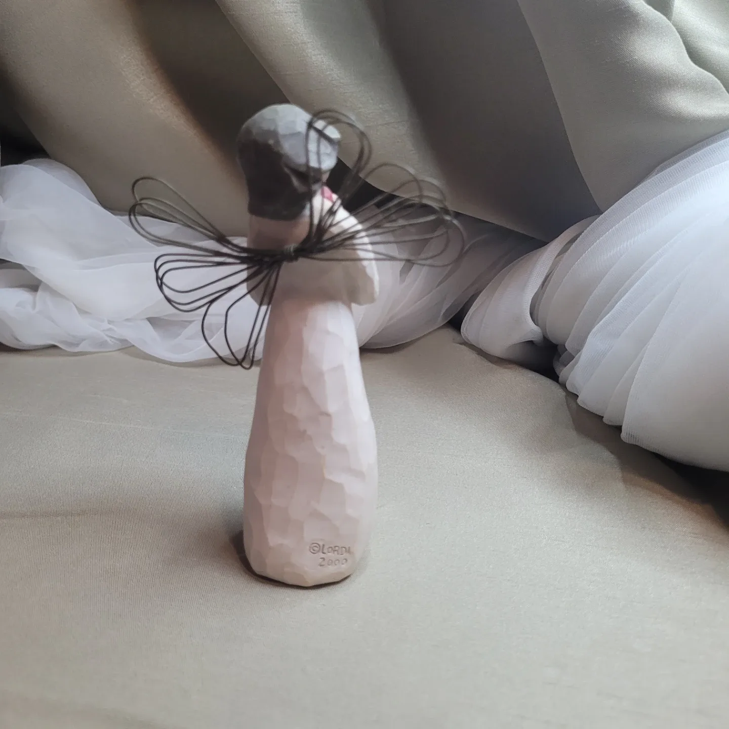 5 1/2" Willow Tree “Angel of the Heart“ Figurine image indicator(5)