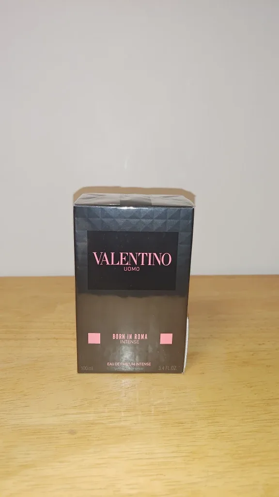 Valentino Uomo Born In Roma Intense 3.4 fl Oz/100 ml image indicator(2)