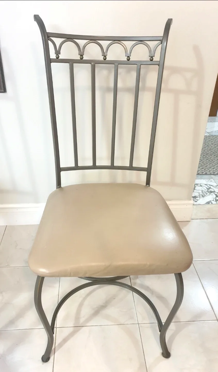 Glass Top Dining Table with 4 Chairs image indicator(7)