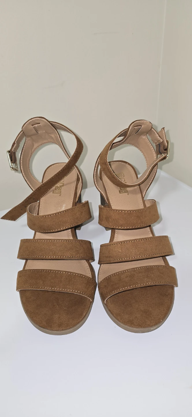 BRASH Brown Heeled Sandals - Size 9 - photo 2