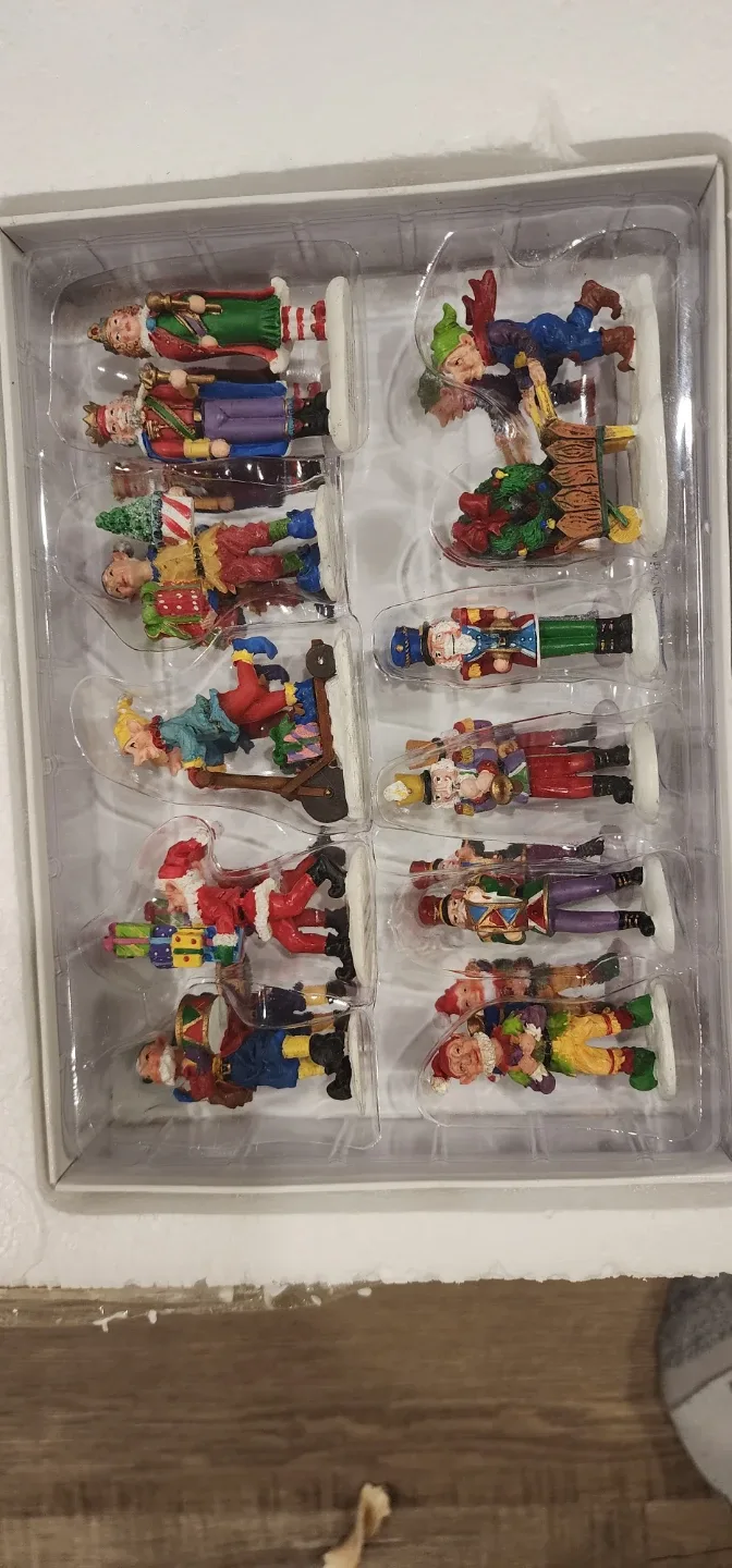 Kirkland Nutcracker Kingdom Village Set image indicator(2)