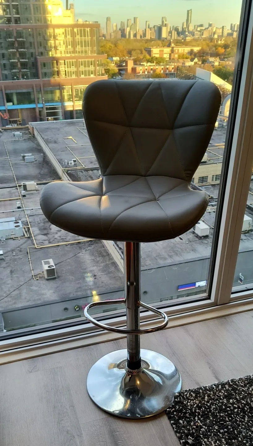 Adjustable Height Swivel Bar Stool image indicator(4)