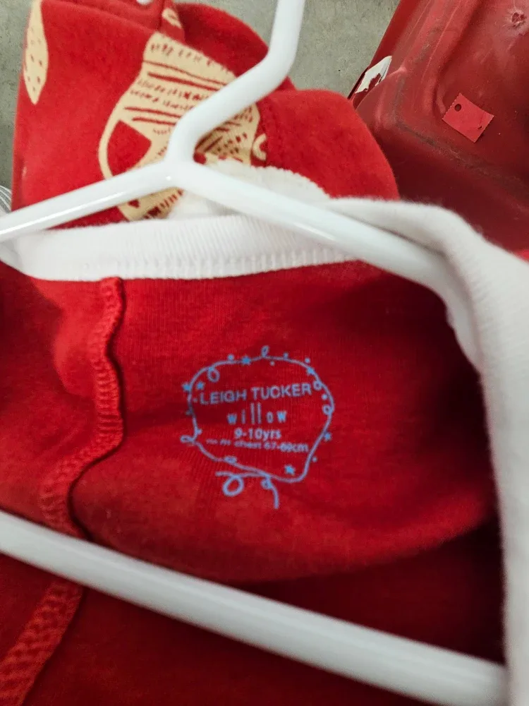 Gaelic Merry Christmas Onesie (9-10 yrs) image indicator(3)