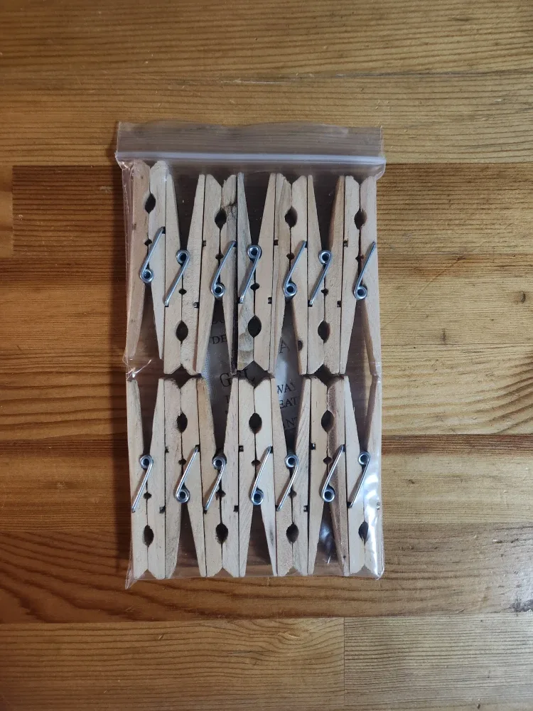 Wooden Clothespins 14pcs - New in Bag