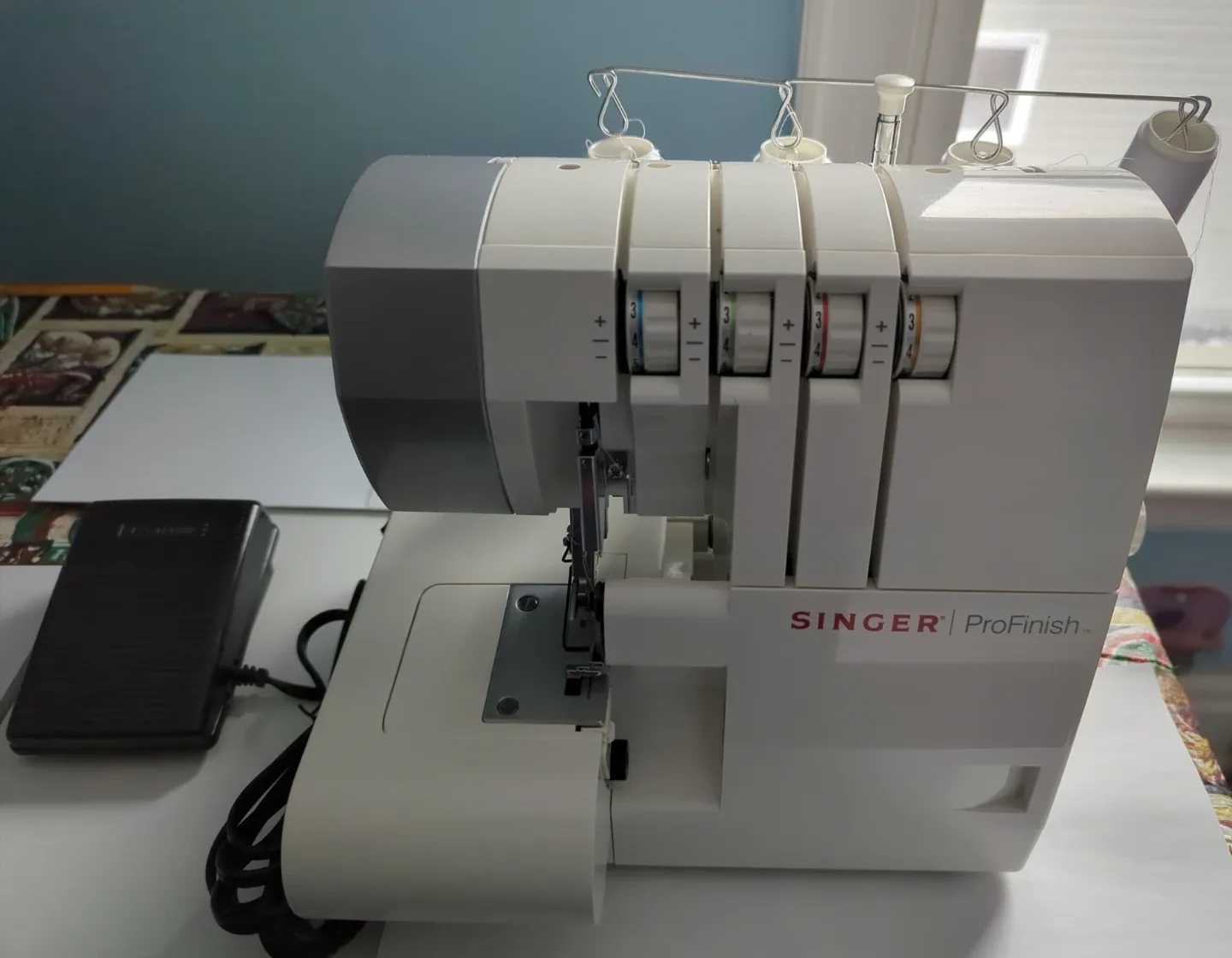 Singer Pro Finish serger image indicator(2)
