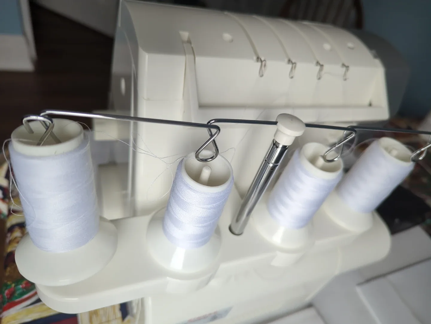 Singer Pro Finish serger image indicator(3)