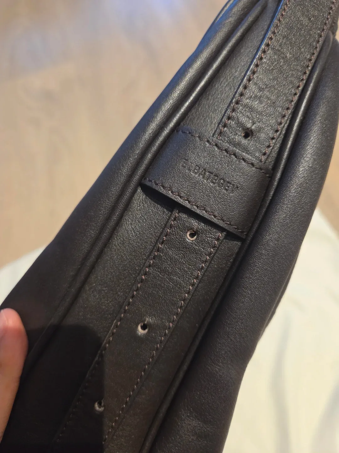 Elbategev Ostra Cacao Brown Cross Bag image indicator(4)