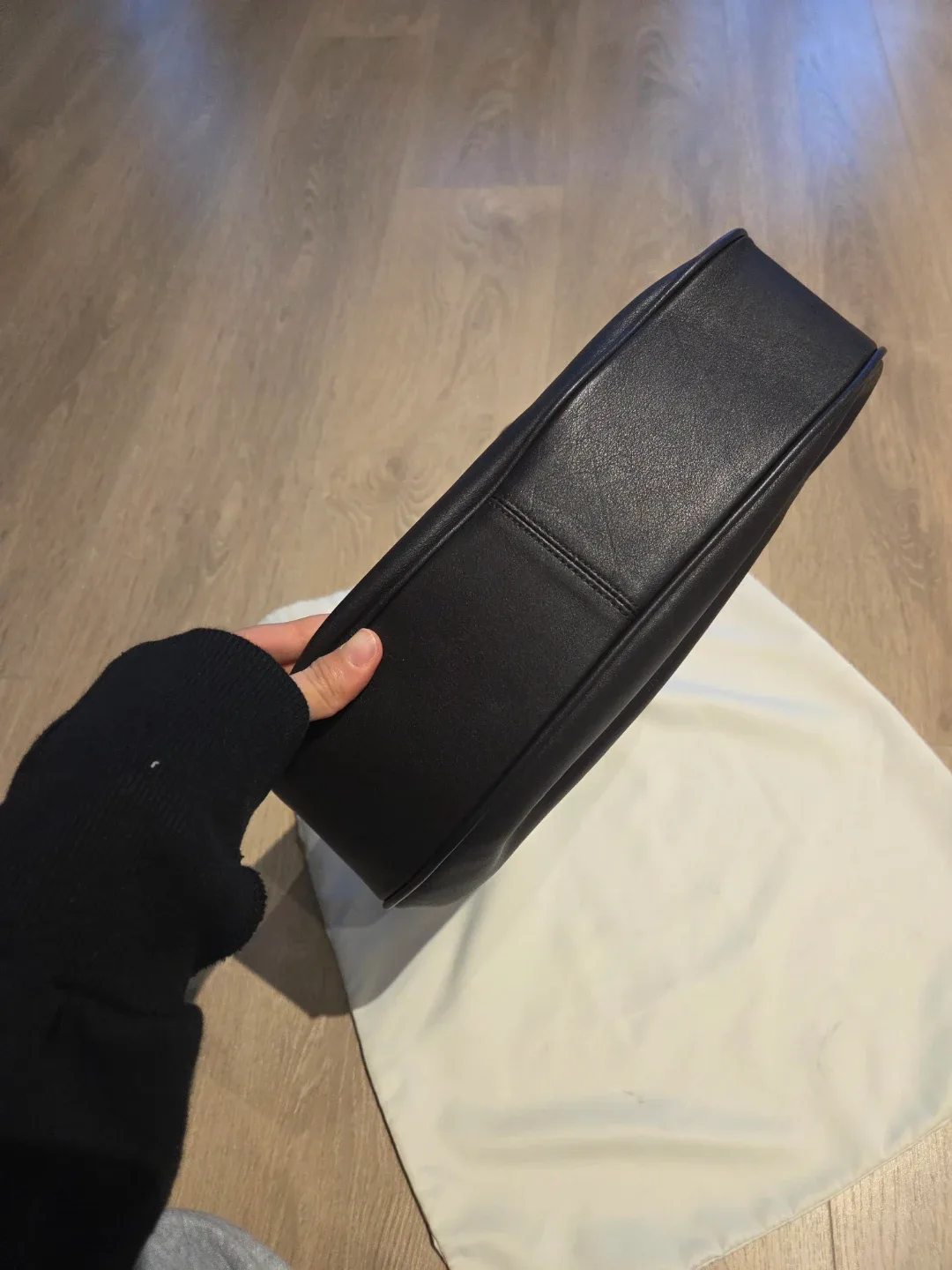 Elbategev Ostra Cacao Brown Cross Bag image indicator(6)