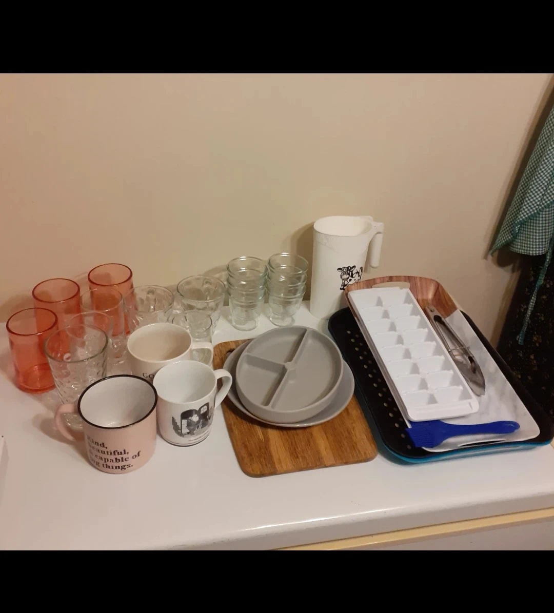 Assorted Kitchen Items