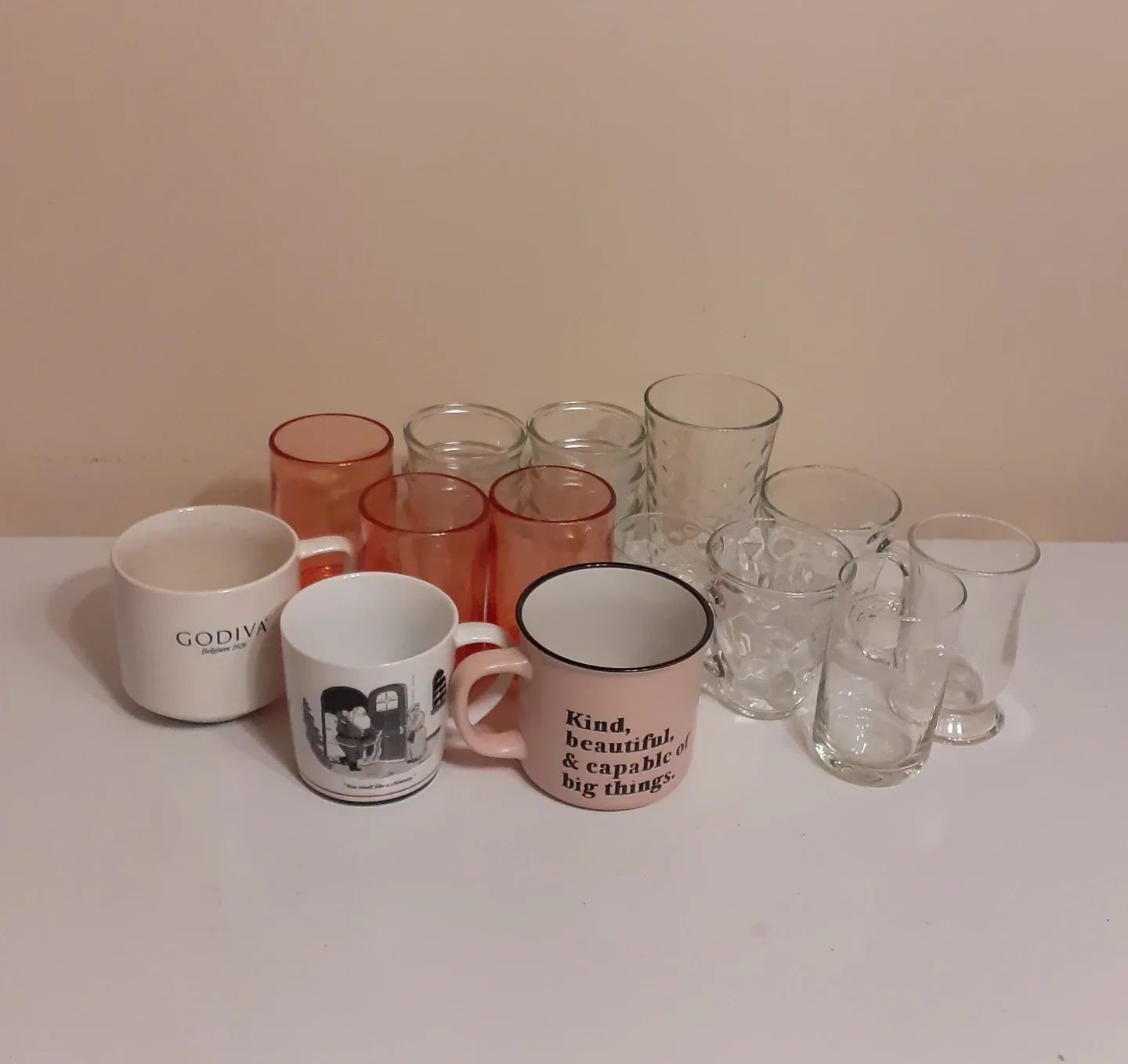 Assorted Kitchen Items image indicator(2)