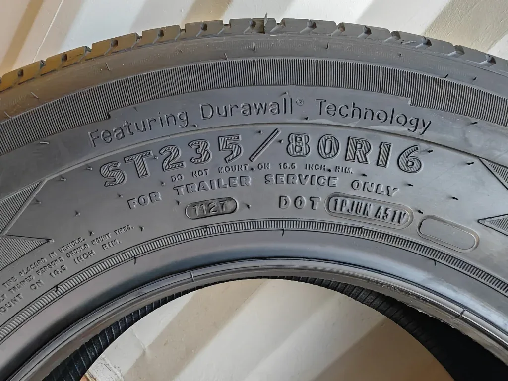 ST235/80R16 Trailer Tire image indicator(2)