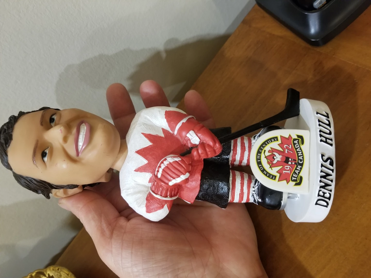 Dennis Hull Team Canada 1972 Bobblehead - photo 3
