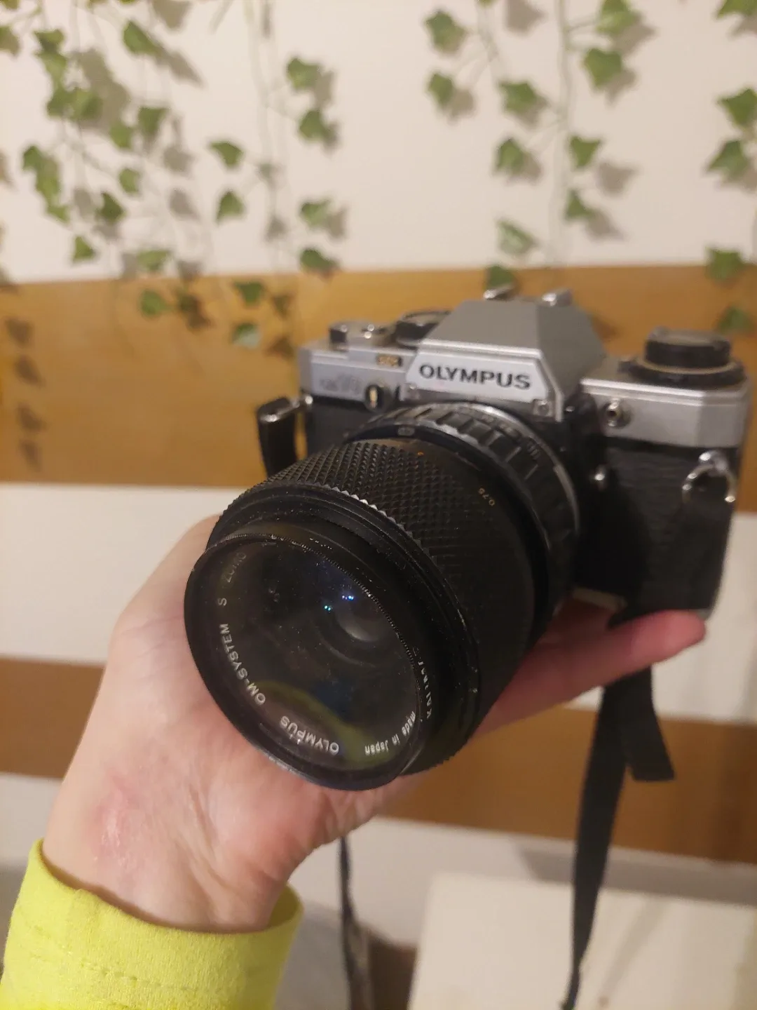 Olympus OM10 Film Camera thumbnail