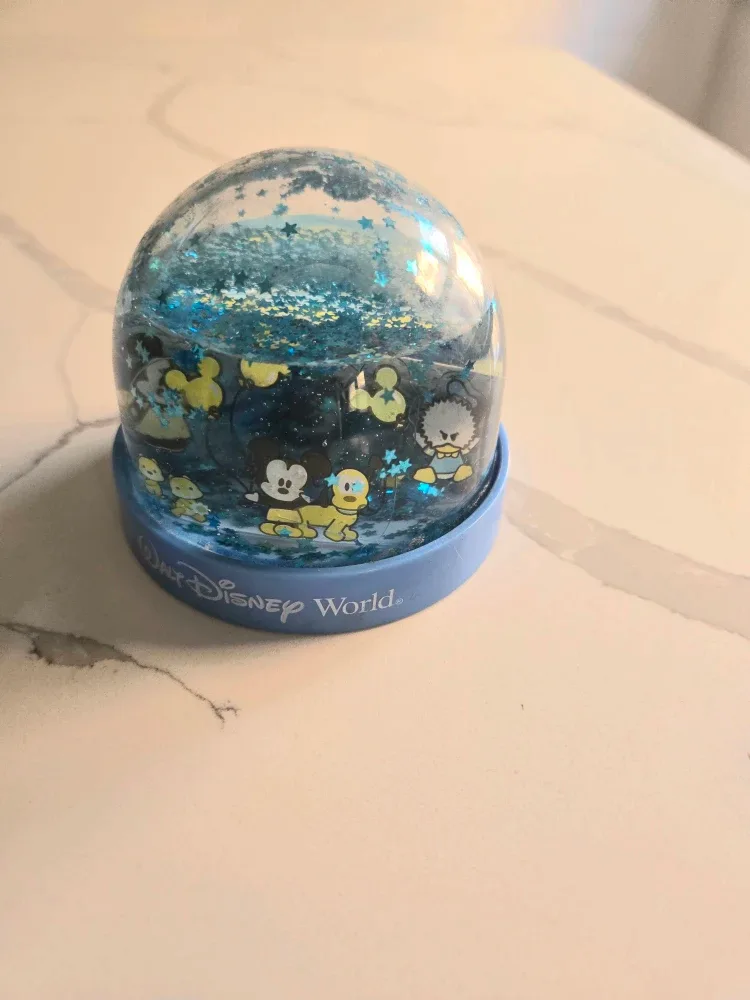 Walt Disney World Snow Globe image indicator(2)