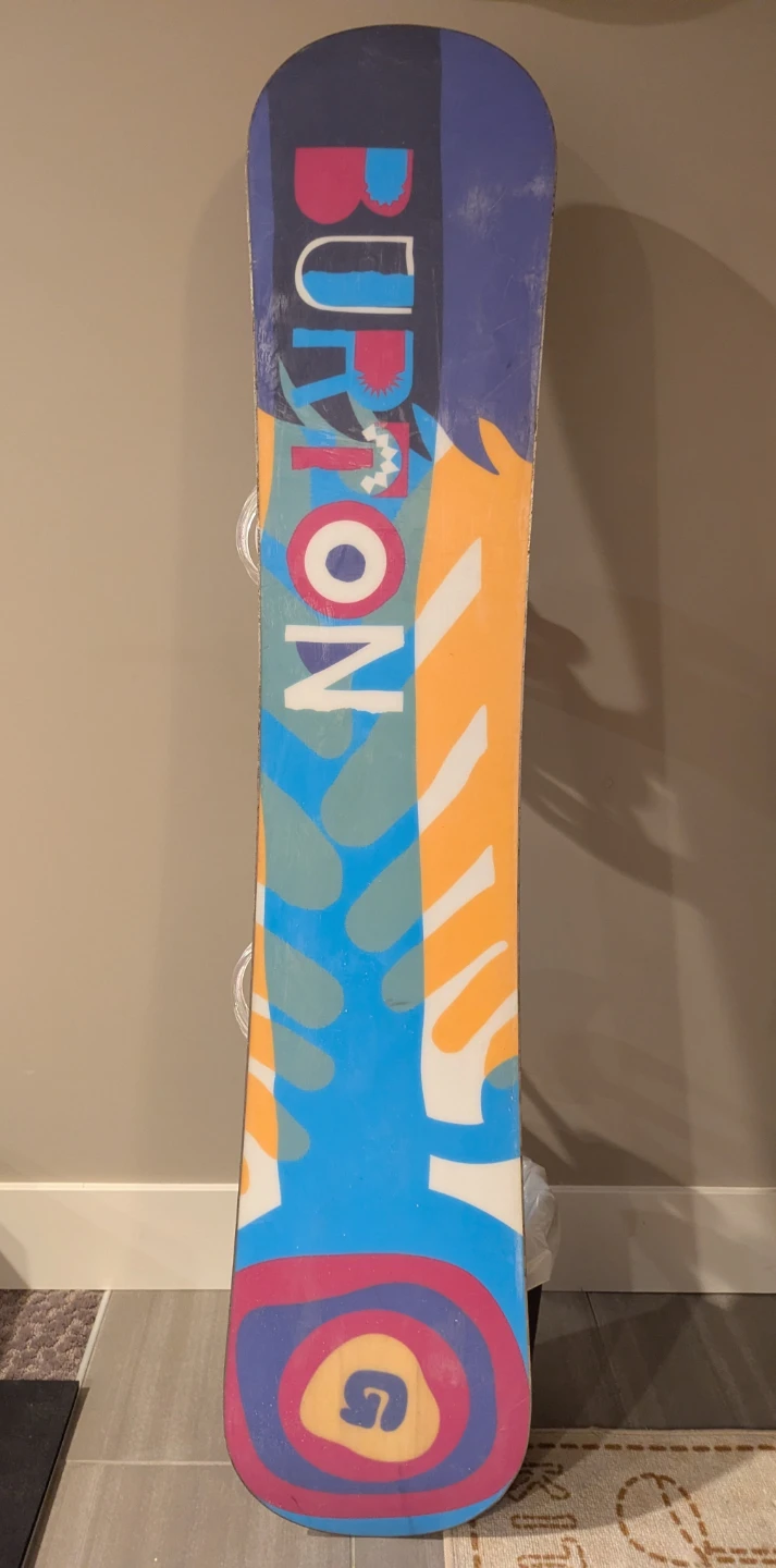 🎿 Burton Snowboard + Bindings – 143 cm – $200 - photo 2