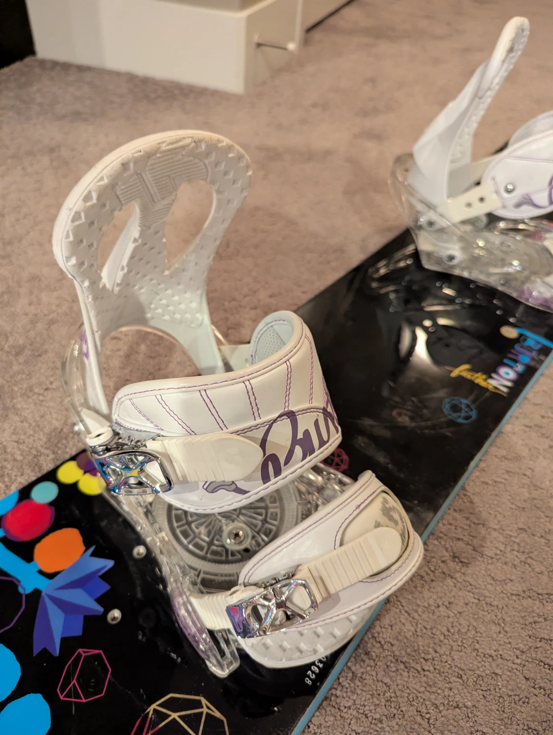 🎿 Burton Snowboard + Bindings – 143 cm – $200 - photo 4