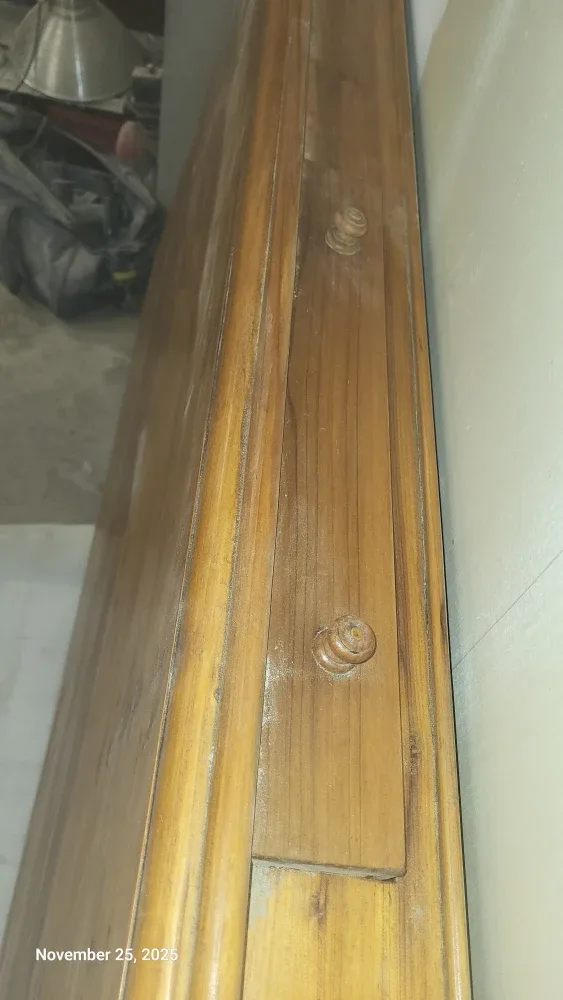 Wooden Table image indicator(3)